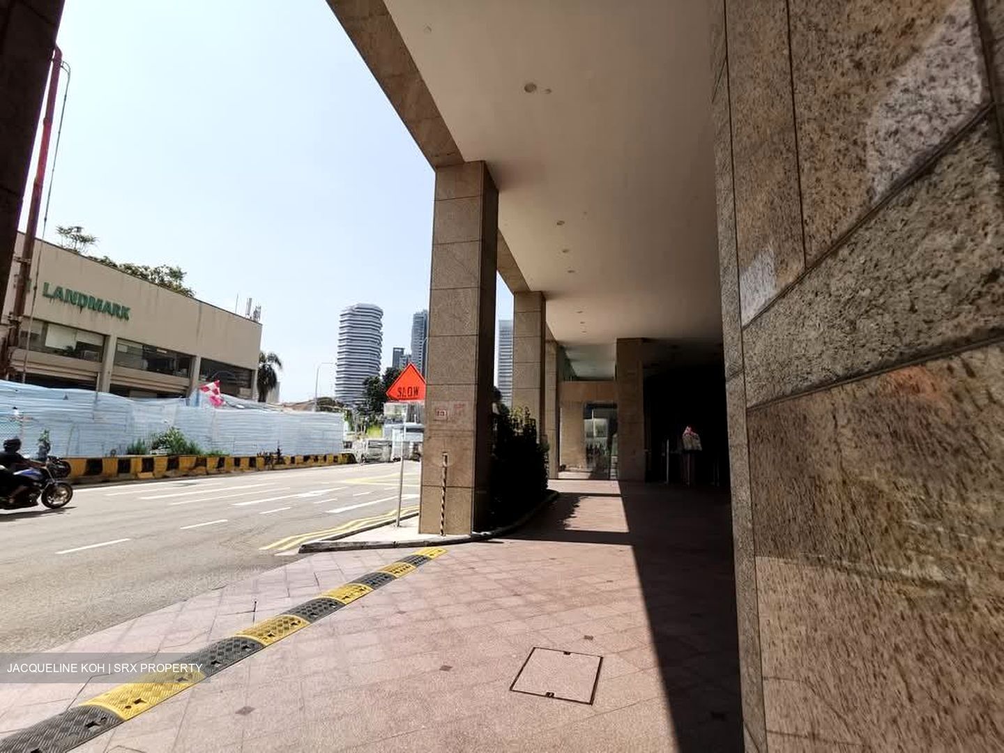 Bugis MRT (D7), Retail #540082341